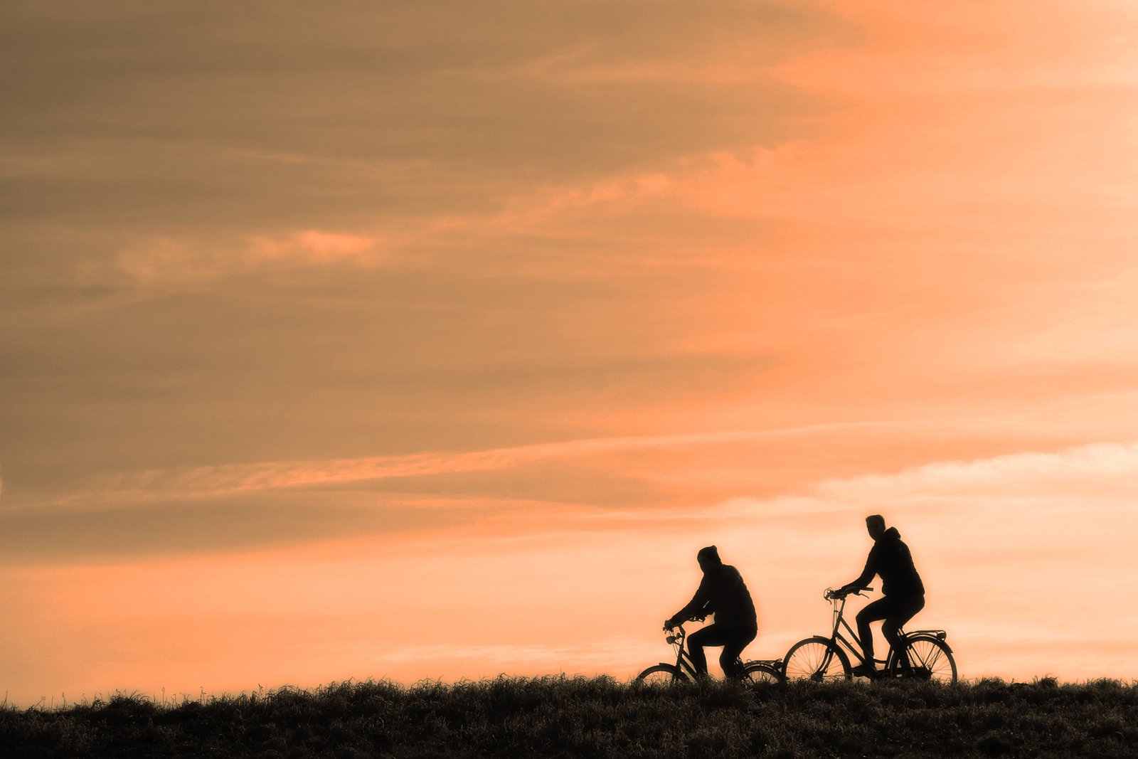 couché de soleil à vélo